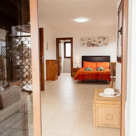Buena Vista With Heated Indoor Pool In El Roque Villa *