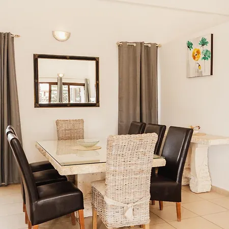 Buena Vista With Heated Indoor Pool In El Roque *