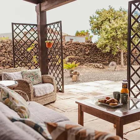 Βίλα Buena Vista With Heated Indoor Pool In El Roque