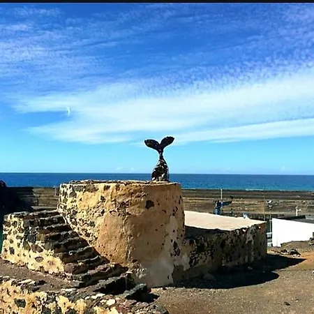 Βίλα Buena Vista With Heated Indoor Pool In El Roque