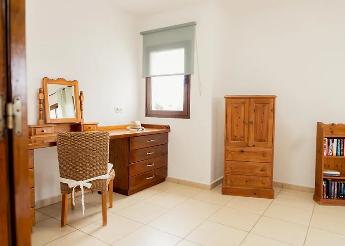 Villa Buena Vista With Heated Indoor Pool In El Roque La Oliva