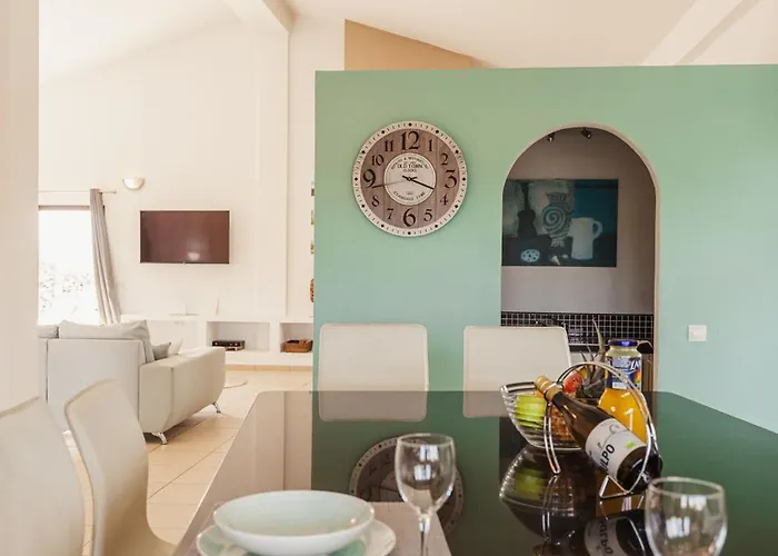 Buena Vista With Heated Indoor Pool In El Roque Villa La Oliva