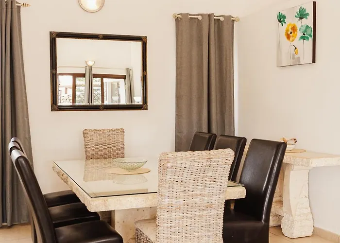 Buena Vista With Heated Indoor Pool In El Roque *