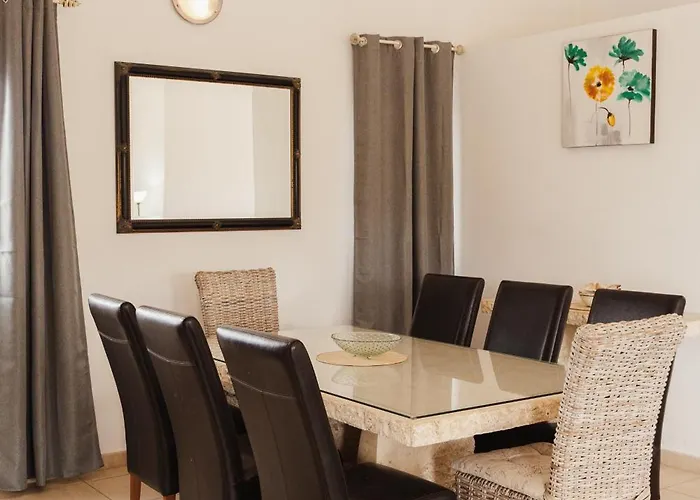 Buena Vista With Heated Indoor Pool In El Roque